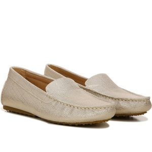 NWOT Life Stride Traveler Moccasin Loafer